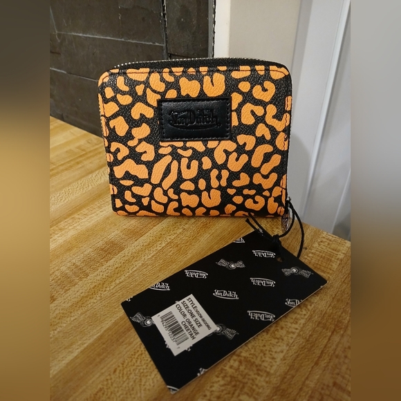 Von Dutch NWT Leopard Compact Snap Wallet W/Zippered Compartment - Picture 2 of 7